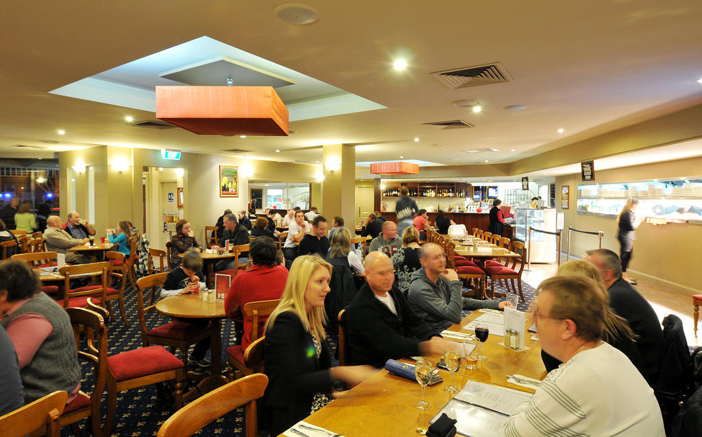 National Hotel Complex Bendigo Esterno foto